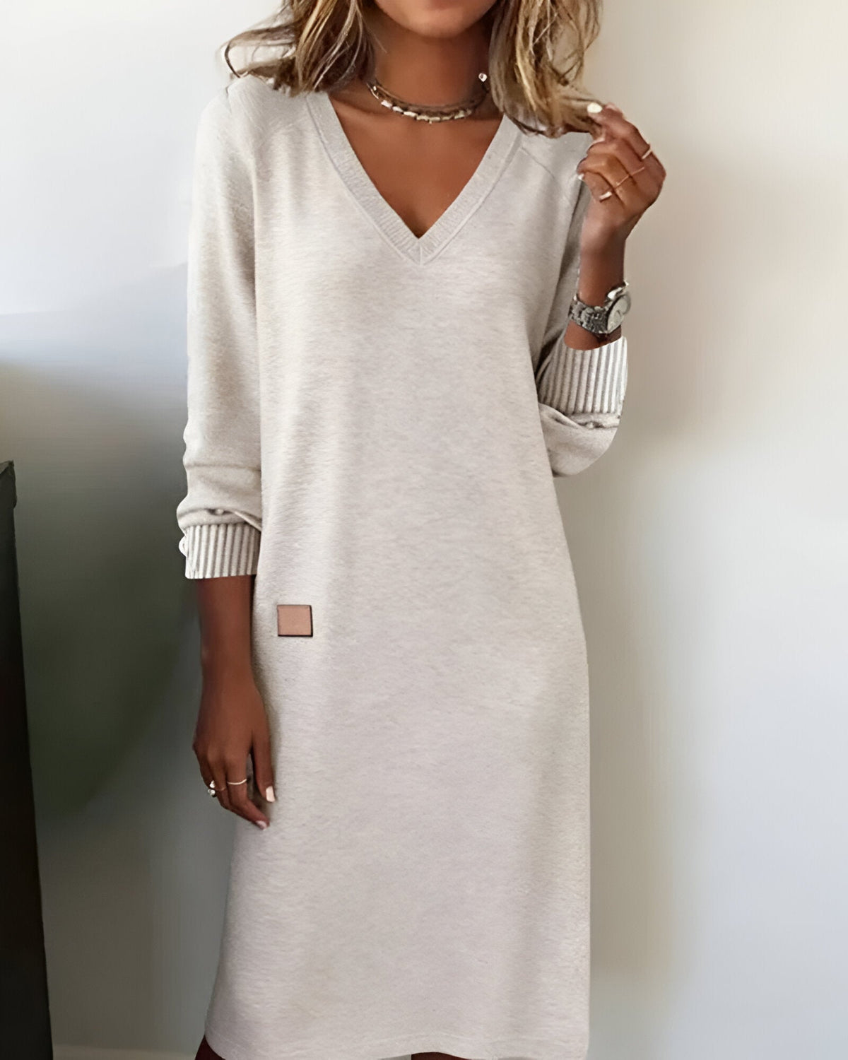 Aramis | Women's V-Neck Long Sleeve Midi Sweater Dress